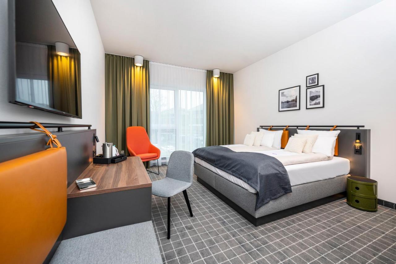 Via Plaza Meppen By Hackmann Hotel Bagian luar foto